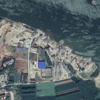 河湖岸线四乱问题遥感排查
